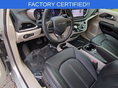 2024 Chrysler Pacifica Touring L