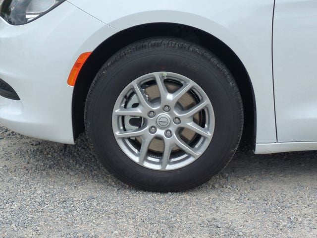 2026 Chrysler Voyager VOYAGER LX