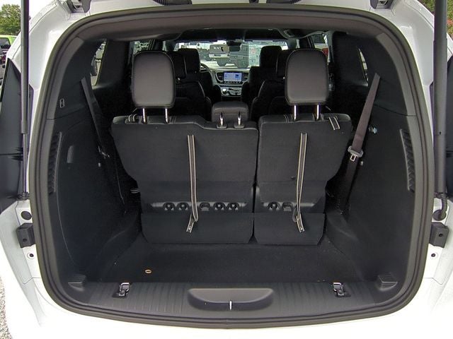 2026 Chrysler Voyager VOYAGER LX