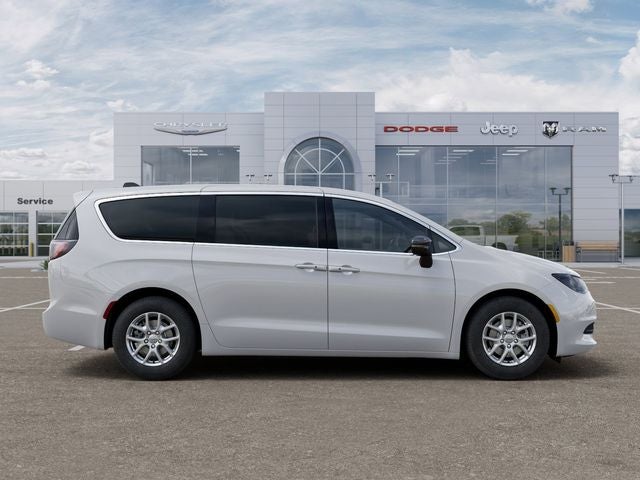 2026 Chrysler Voyager VOYAGER LX