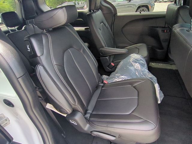 2027 Chrysler Pacifica PACIFICA LX