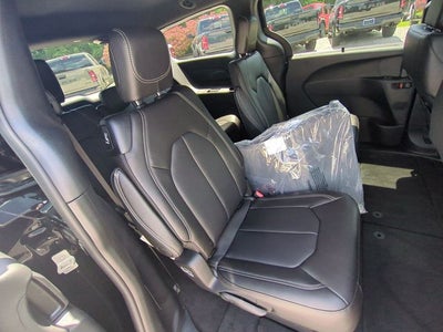 2027 Chrysler Pacifica PACIFICA LX