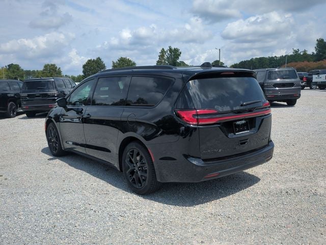 2027 Chrysler Pacifica PACIFICA LIMITED