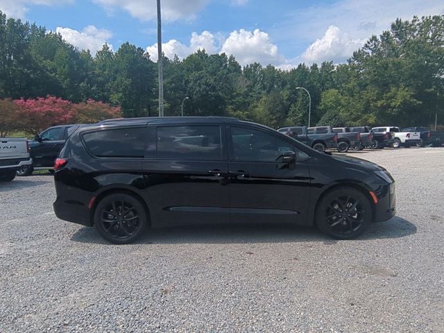 2027 Chrysler Pacifica PACIFICA LIMITED
