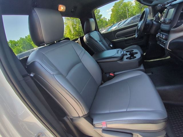2024 RAM 3500 Tradesman Regular Cab 4x4 8' Box