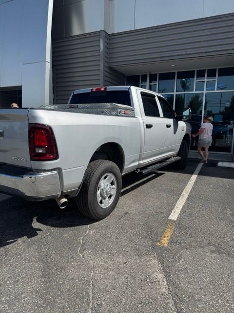 2025 RAM 2500 Tradesman Crew Cab 4x4 6'4' Box
