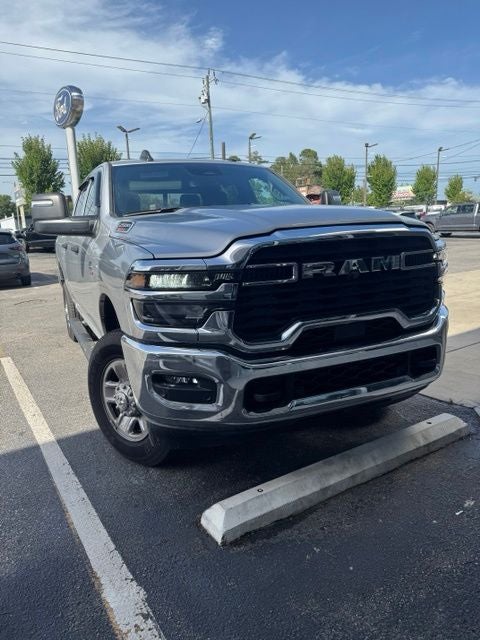 2025 RAM 2500 Tradesman Crew Cab 4x4 6'4' Box