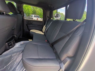 2026 RAM Ram 2500 RAM 2500 BLACK EXPRESS CREW CAB 4X4 6'4' BOX