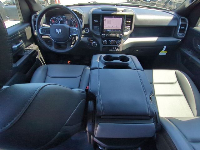 2026 RAM Ram 1500 RAM 1500 TRADESMAN CREW CAB 4X4 5'7' BOX