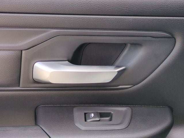 2026 RAM 1500 RAM 1500 TRADESMAN CREW CAB 4X4 5'7' BOX