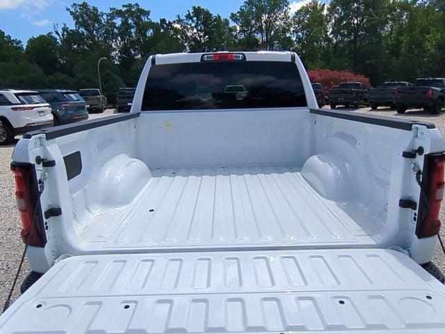 2026 RAM 1500 RAM 1500 TRADESMAN CREW CAB 4X4 5'7' BOX