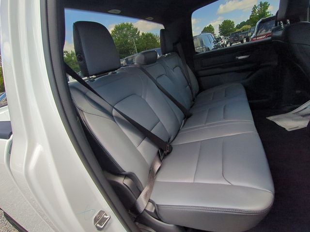 2026 RAM 1500 RAM 1500 TRADESMAN CREW CAB 4X4 5'7' BOX