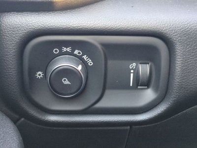 2024 RAM 2500 Tradesman Crew Cab 4x2 6'4' Box