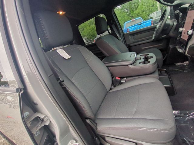 2026 RAM 2500 RAM 2500 BLACK EXPRESS CREW CAB 4X4 6'4' BOX