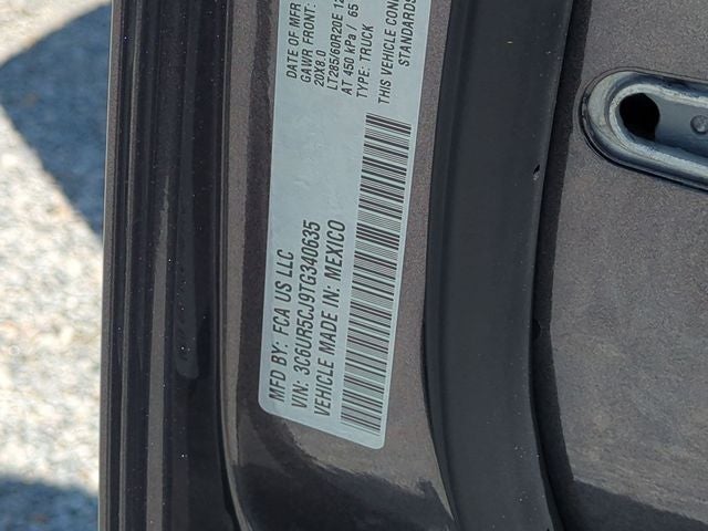 2026 RAM Ram 2500 RAM 2500 BLACK EXPRESS CREW CAB 4X4 6'4' BOX