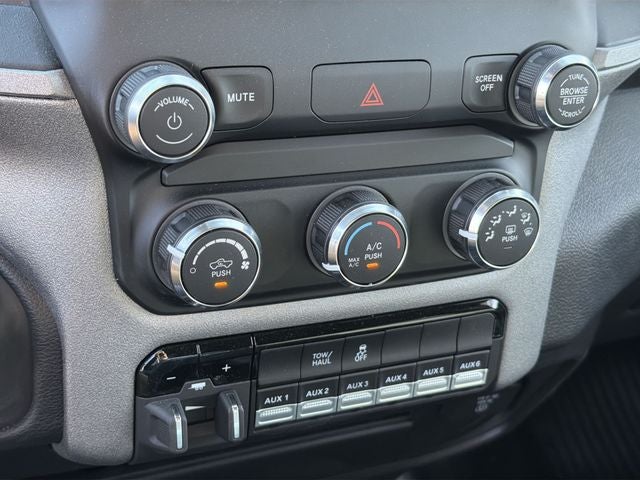 2024 RAM 2500 Tradesman Crew Cab 4x4 6'4' Box