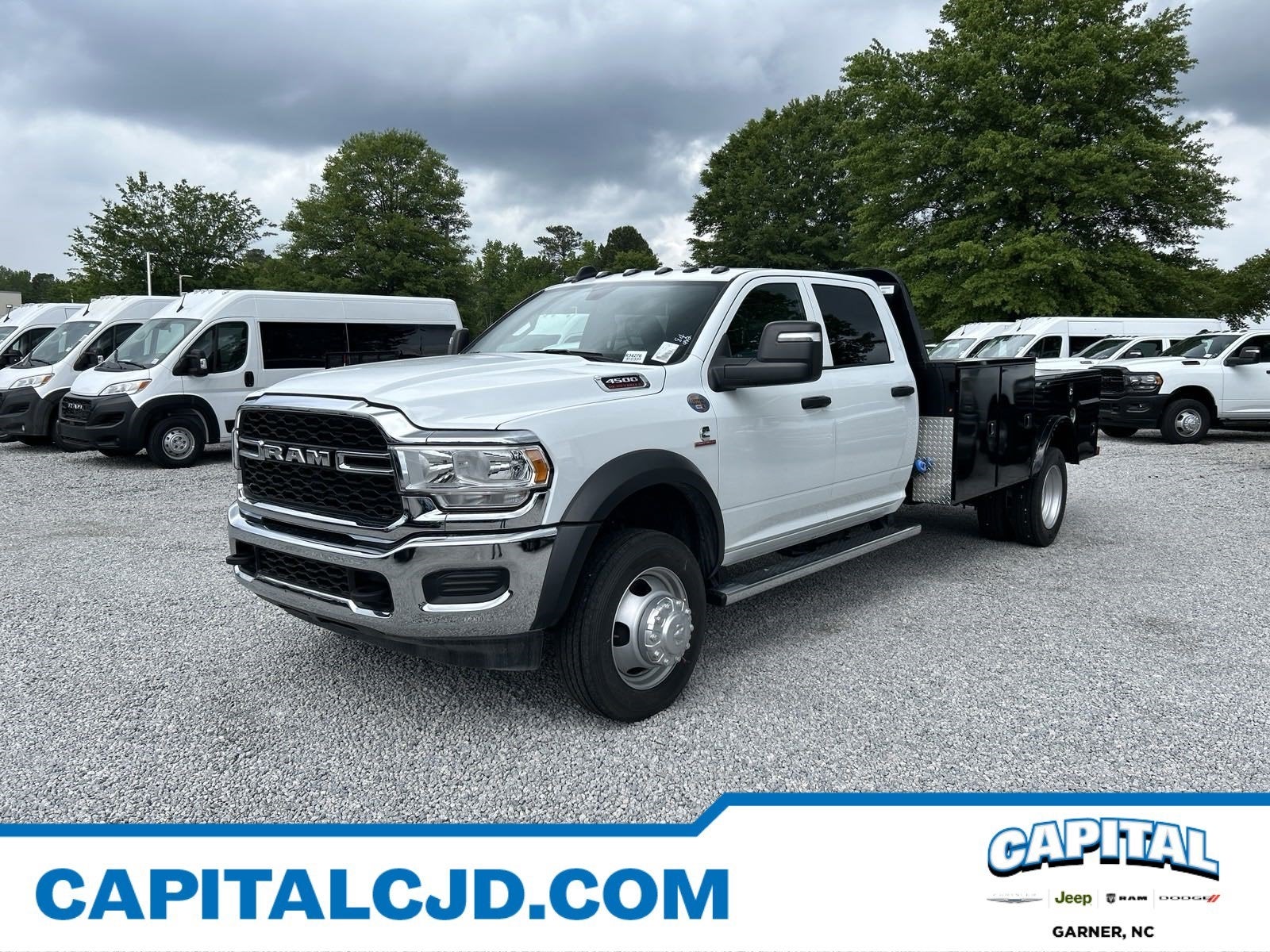 2024 RAM 4500 Chassis Cab TRADESMAN CHASSIS CREW CAB 4X2 84&#39; CA