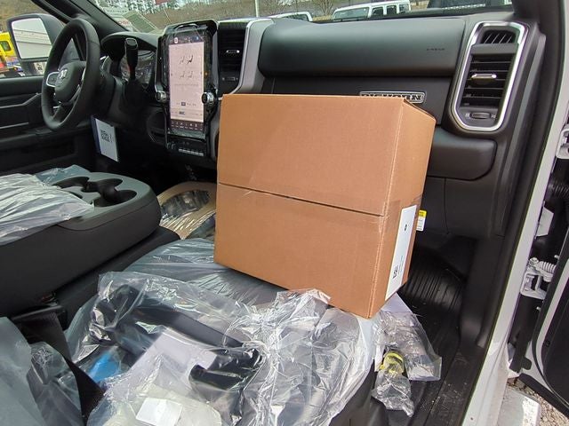 2026 RAM Ram 5500 Chassis Cab RAM 5500 BIG HORN CHASSIS REGULAR CAB 4X2 120' CA