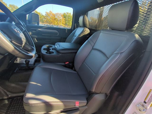 2024 RAM Ram 5500 Chassis Cab RAM 5500 TRADESMAN CHASSIS REGULAR CAB 4X4 108' CA