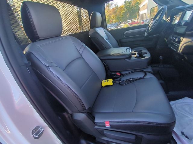 2024 RAM Ram 5500 Chassis Cab RAM 5500 TRADESMAN CHASSIS REGULAR CAB 4X4 108' CA