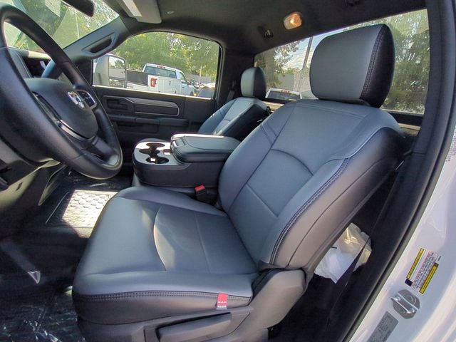 2025 RAM Ram 5500 Chassis Cab RAM 5500 TRADESMAN CHASSIS REGULAR CAB 4X4 108' CA