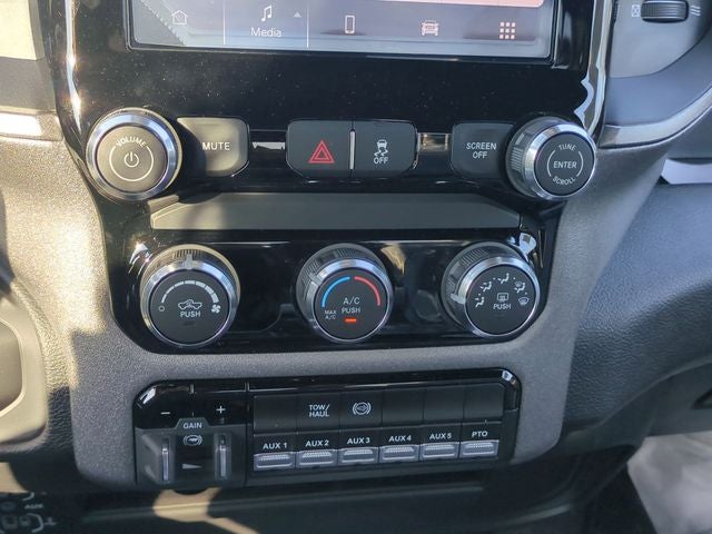 2025 RAM Ram 5500 Chassis Cab RAM 5500 TRADESMAN CHASSIS REGULAR CAB 4X4 108' CA