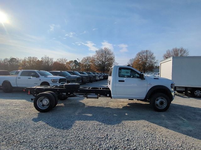 2025 RAM Ram 5500 Chassis Cab RAM 5500 TRADESMAN CHASSIS REGULAR CAB 4X4 108' CA