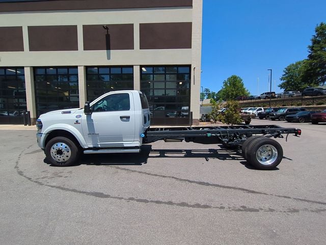 2026 RAM Ram 5500 Chassis Cab RAM 5500 BIG HORN CHASSIS REGULAR CAB 4X4 120' CA