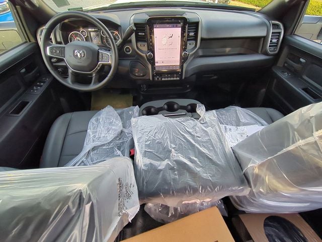 2026 RAM Ram 5500 Chassis Cab RAM 5500 TRADESMAN CHASSIS CREW CAB 4X4 84' CA