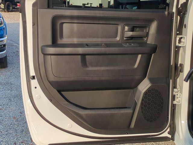 2026 RAM Ram 5500 Chassis Cab RAM 5500 TRADESMAN CHASSIS CREW CAB 4X4 84' CA