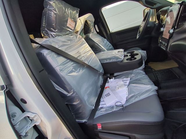 2026 RAM Ram 5500 Chassis Cab RAM 5500 TRADESMAN CHASSIS CREW CAB 4X4 84' CA