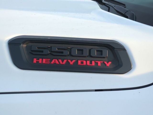 2026 RAM Ram 5500 Chassis Cab RAM 5500 TRADESMAN CHASSIS CREW CAB 4X4 84' CA