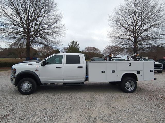 2026 RAM Ram 5500 Chassis Cab RAM 5500 TRADESMAN CHASSIS CREW CAB 4X4 84' CA