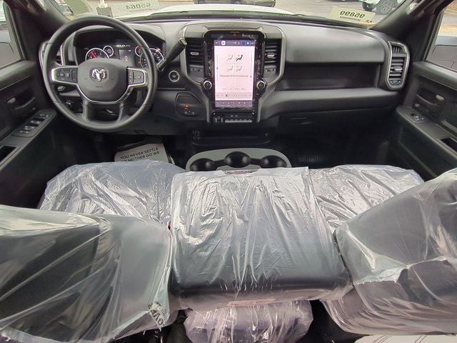 2026 RAM Ram 5500 Chassis Cab RAM 5500 TRADESMAN CHASSIS CREW CAB 4X4 84' CA