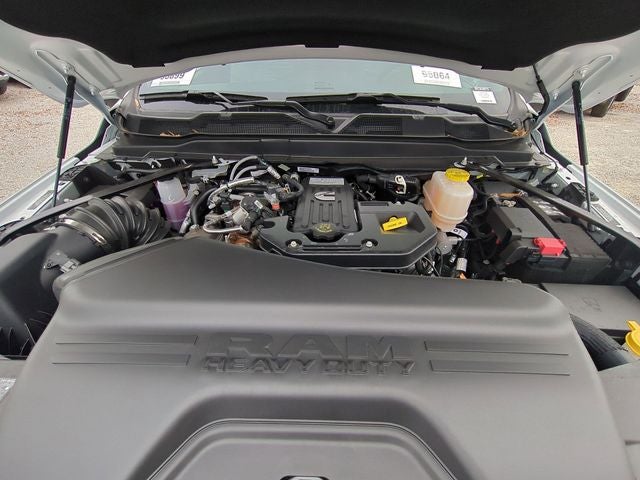 2026 RAM Ram 5500 Chassis Cab RAM 5500 TRADESMAN CHASSIS CREW CAB 4X4 84' CA