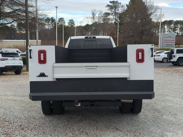 2026 RAM Ram 5500 Chassis Cab RAM 5500 TRADESMAN CHASSIS CREW CAB 4X4 84' CA