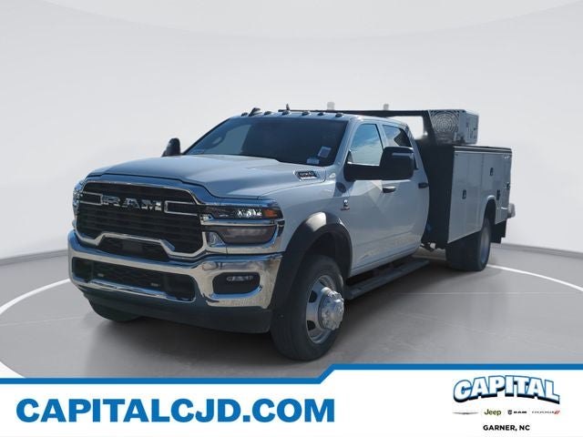 2026 RAM Ram 5500 Chassis Cab RAM 5500 TRADESMAN CHASSIS CREW CAB 4X4 84' CA
