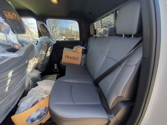 2026 RAM Ram 5500 Chassis Cab RAM 5500 TRADESMAN CHASSIS CREW CAB 4X4 84' CA