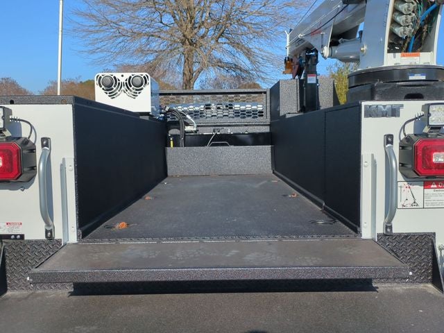 2026 RAM Ram 5500 Chassis Cab RAM 5500 TRADESMAN CHASSIS CREW CAB 4X4 84' CA