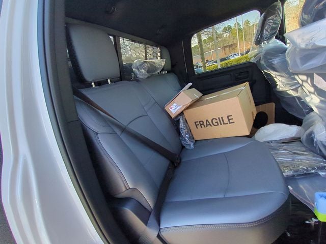 2026 RAM Ram 5500 Chassis Cab RAM 5500 TRADESMAN CHASSIS CREW CAB 4X4 84' CA