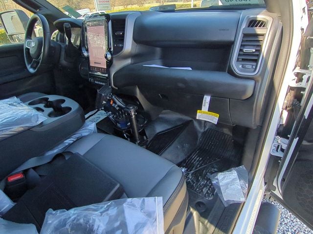 2026 RAM Ram 5500 Chassis Cab RAM 5500 TRADESMAN CHASSIS CREW CAB 4X4 84' CA