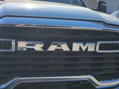 2026 RAM Ram 5500 Chassis Cab RAM 5500 TRADESMAN CHASSIS CREW CAB 4X4 84' CA