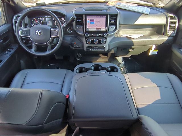 2026 RAM Ram 5500 Chassis Cab RAM 5500 TRADESMAN CHASSIS CREW CAB 4X4 84' CA