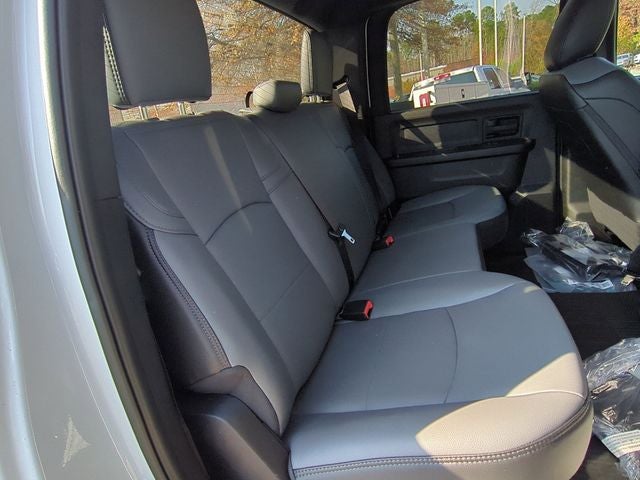 2026 RAM Ram 5500 Chassis Cab RAM 5500 TRADESMAN CHASSIS CREW CAB 4X4 84' CA