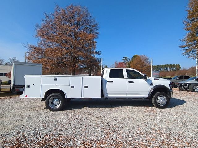 2026 RAM Ram 5500 Chassis Cab RAM 5500 TRADESMAN CHASSIS CREW CAB 4X4 84' CA