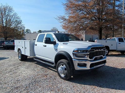 2026 RAM Ram 5500 Chassis Cab RAM 5500 TRADESMAN CHASSIS CREW CAB 4X4 84' CA