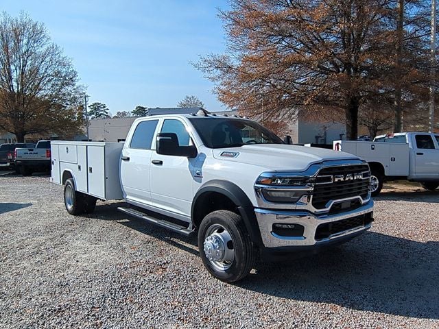 2026 RAM Ram 5500 Chassis Cab RAM 5500 TRADESMAN CHASSIS CREW CAB 4X4 84' CA