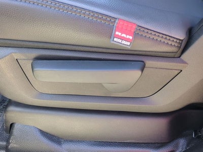 2026 RAM Ram 5500 Chassis Cab RAM 5500 TRADESMAN CHASSIS CREW CAB 4X4 84' CA