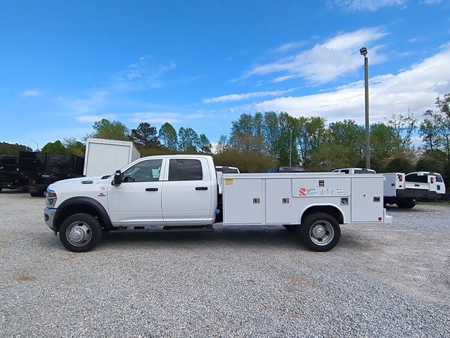 2026 RAM Ram 5500 Chassis Cab RAM 5500 TRADESMAN CHASSIS CREW CAB 4X4 84' CA