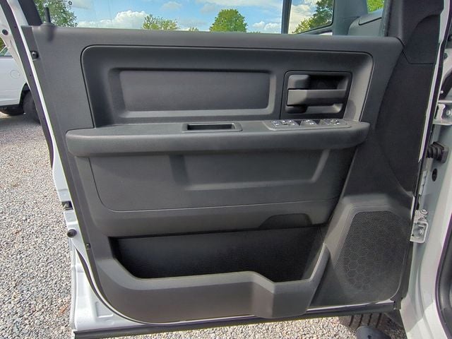 2026 RAM Ram 5500 Chassis Cab RAM 5500 TRADESMAN CHASSIS CREW CAB 4X4 84' CA